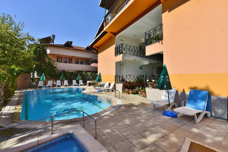 דליאן Mandalinn Hotel מראה חיצוני תמונה